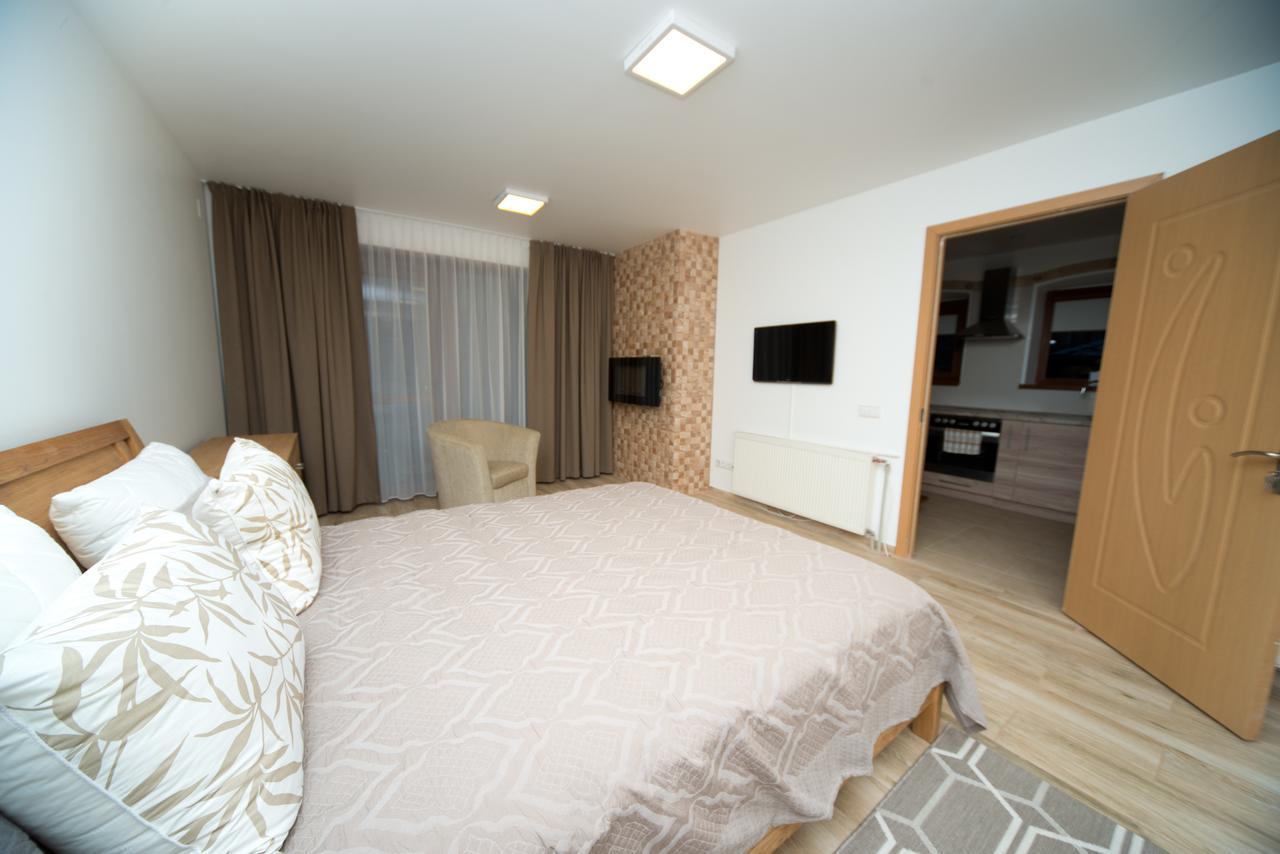Petro Delux Apartments Kaunas Exterior photo